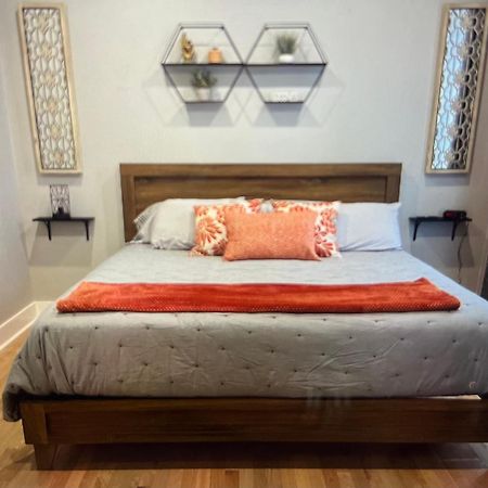 Brickhouse Loft - A Boutique Hotel Martinsville Экстерьер фото